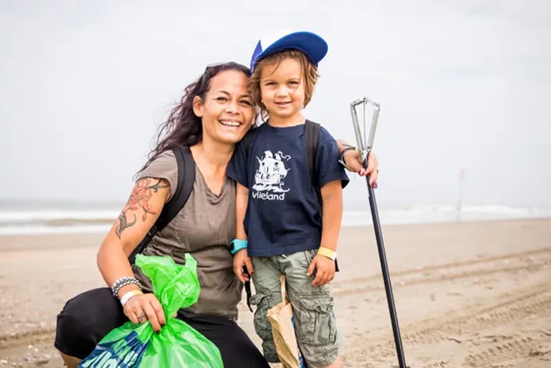 Beachcleanup2017 300Dpi 1785 1