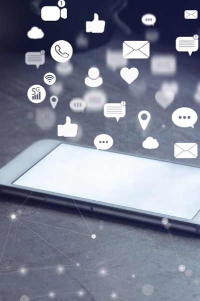 Social Media Mobiel Telefoon Shutterstock 1311390356