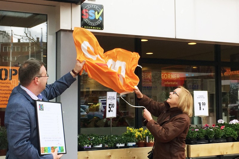 SSK COOP Verstraete Uithuizermeeden Uitreiking 2016 Onthulling Door Burgemeester Van Beek